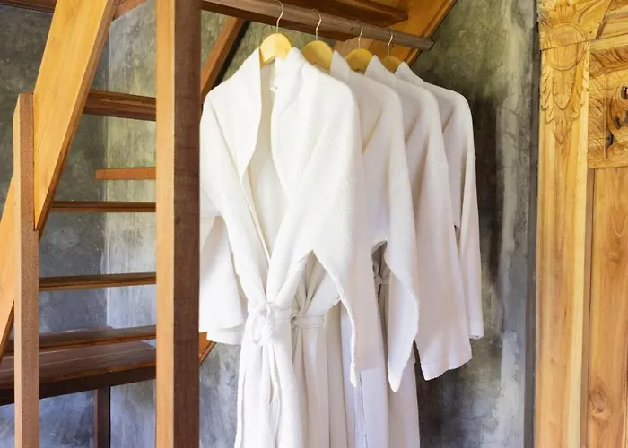 Chalet Zen Retreat With Ricefield And Mountain View With Pool Silebeng