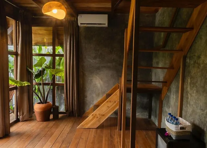 Zen Retreat With Ricefield And Mountain View With Pool Silebeng